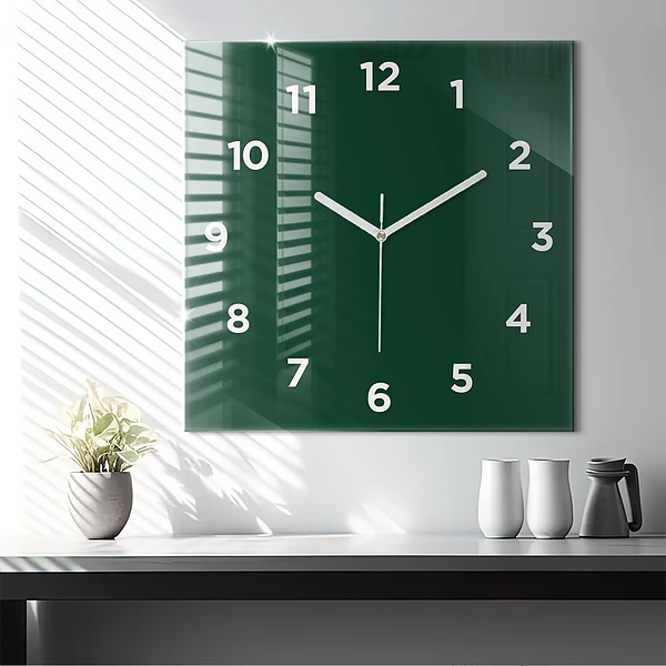 Wanduhr quadratisch Farbe Flasche grün