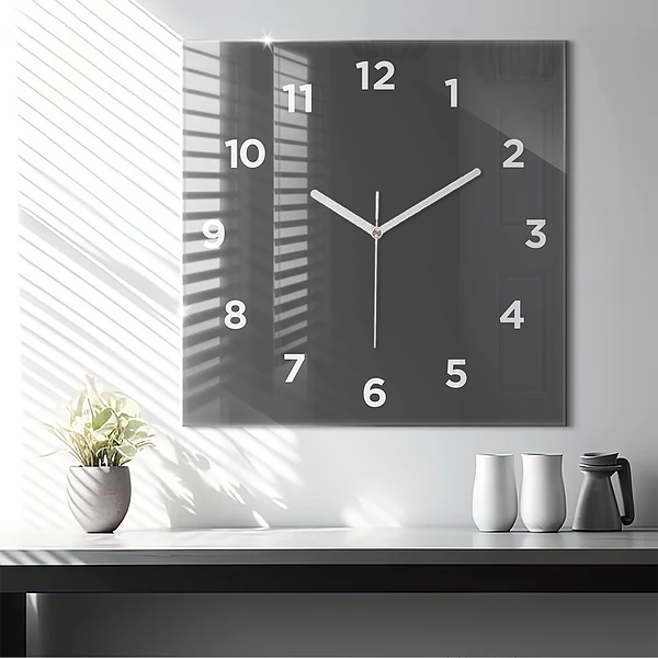 Wanduhr modern quadratisch Farbe Grau
