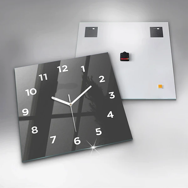 Wanduhr modern quadratisch Farbe Grau