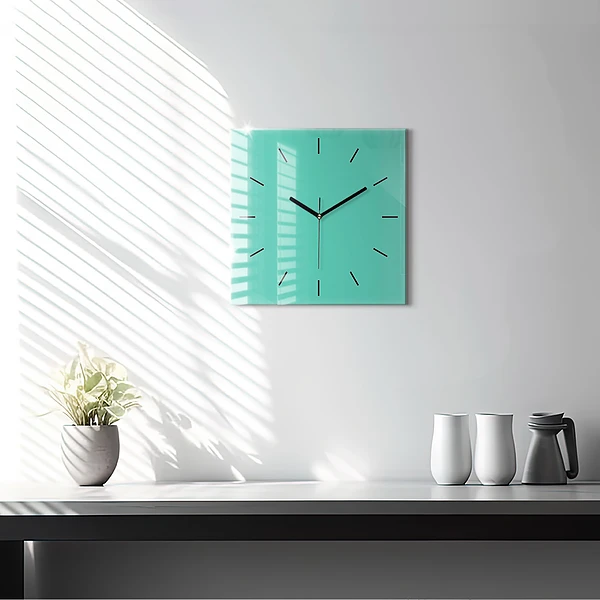 Wanduhr quadratisch Farbe Türkis