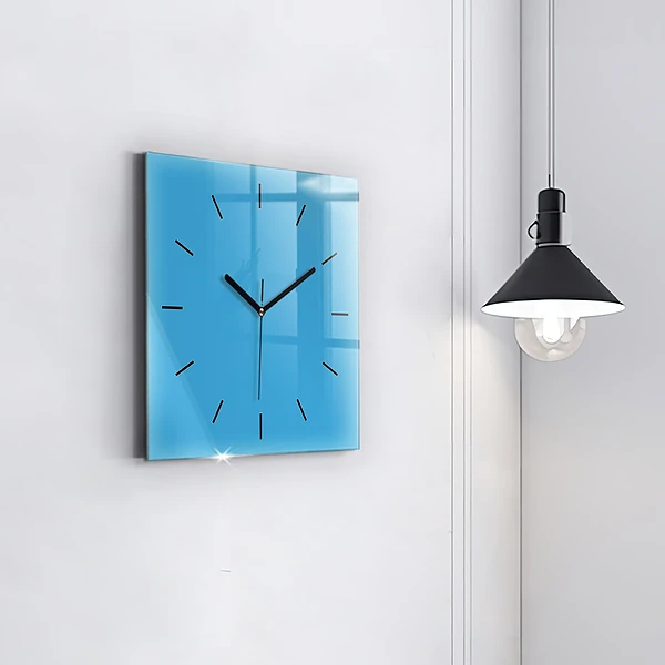Wanduhr modern quadratisch Die Farbe Blau