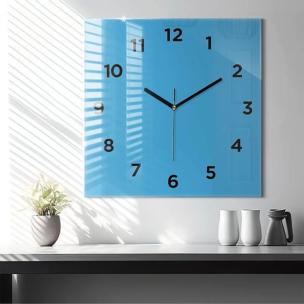 Wanduhr modern quadratisch Die Farbe Blau