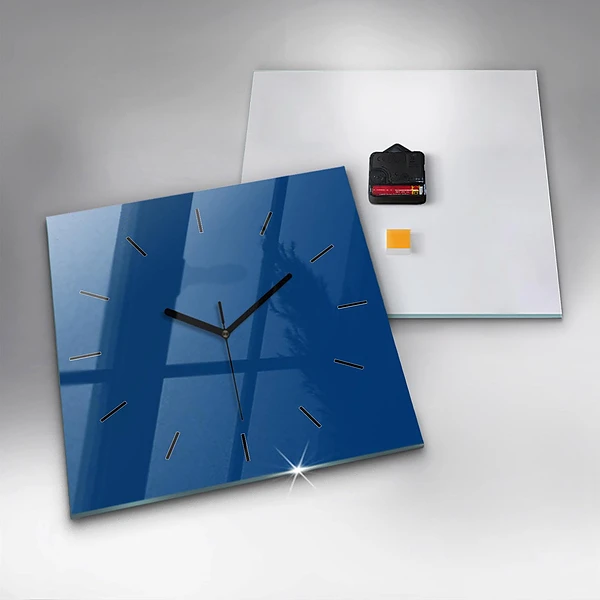 Wanduhr modern quadratisch Farbe blau