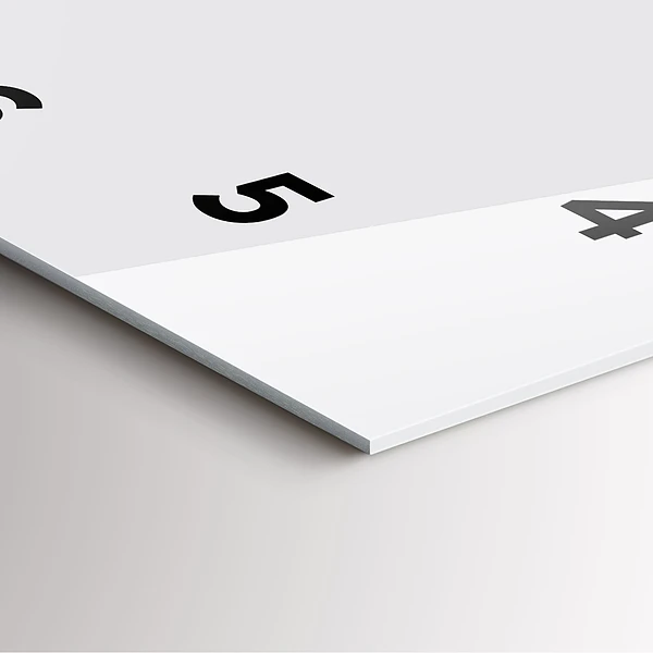 Wanduhr quadratisch Farbe dunkelweiß