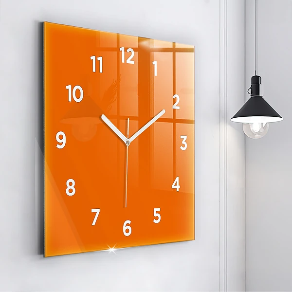 Wanduhr modern quadratisch Farbe orange