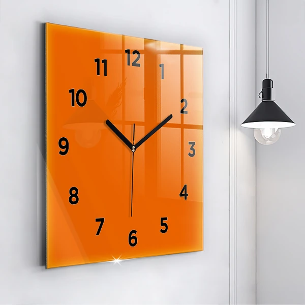 Wanduhr modern quadratisch Farbe orange
