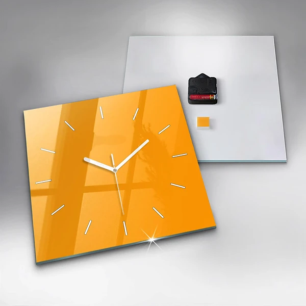 Wanduhr modern quadratisch Farbe goldgelb