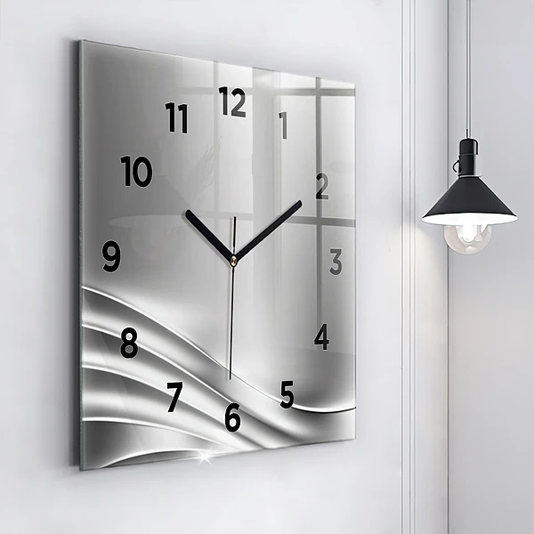 Wanduhr modern quadratisch Silberne Abstraktion