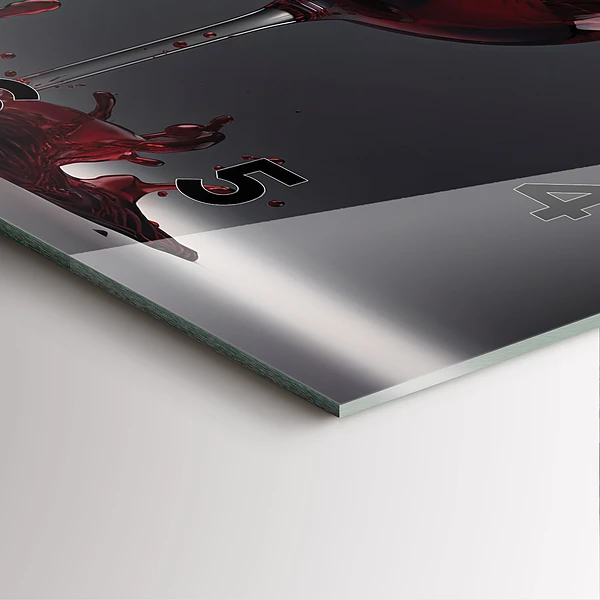 Wanduhr modern quadratisch Glas Rotwein