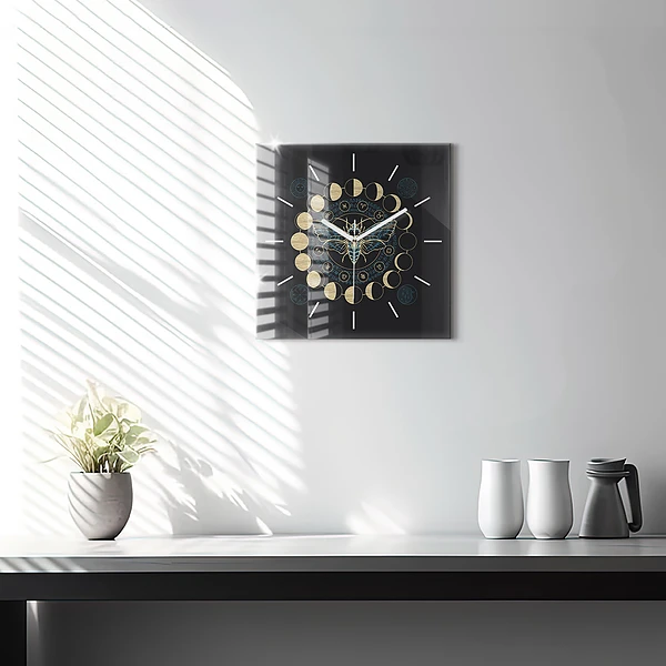 Wanduhr quadratisch Mondphasen und Insekt