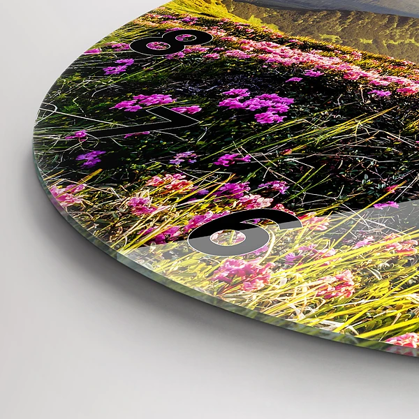 Wanduhr rund mit motiv Berglandschaft