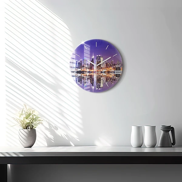 Wanduhr glas rund New York bei Nacht