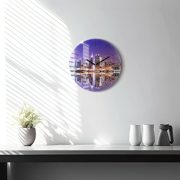 Wanduhr glas rund New York bei Nacht