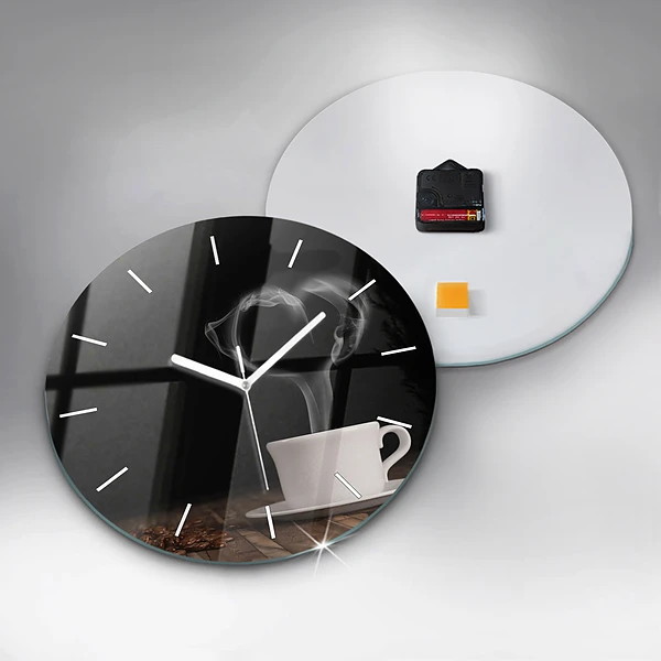 Wanduhr rund Tasse heißer Kaffee
