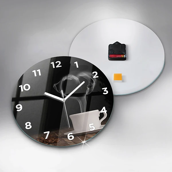Wanduhr rund Tasse heißer Kaffee
