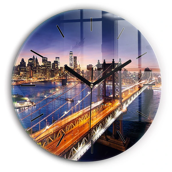 Wanduhr rund New York und der Sonnenuntergang