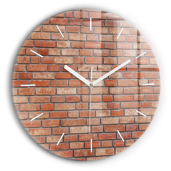 Wanduhr rund Backsteinmauer