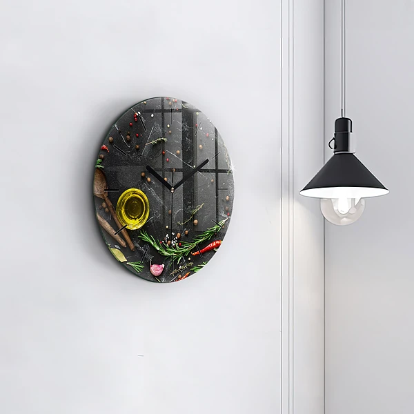 Wanduhr rund mit motiv Gewürze auf der Tischplatte