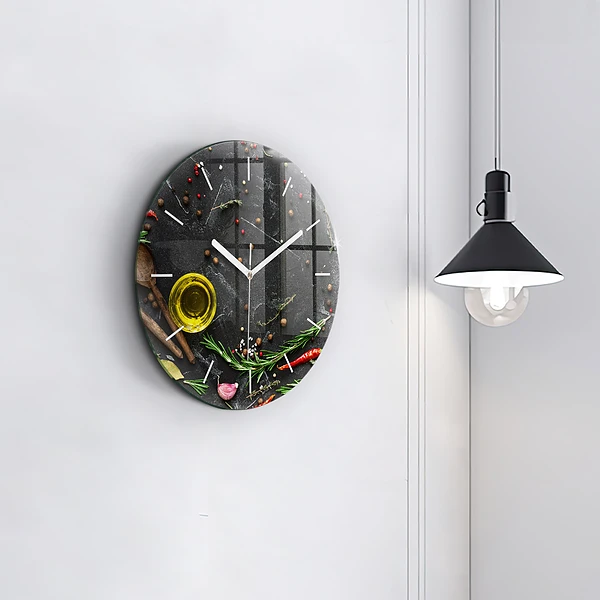 Wanduhr rund mit motiv Gewürze auf der Tischplatte