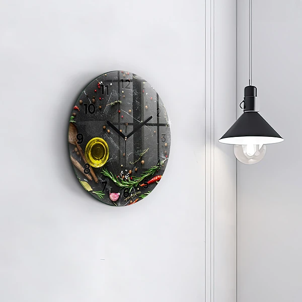 Wanduhr rund mit motiv Gewürze auf der Tischplatte