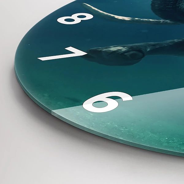 Wanduhr rund mit motiv Schwimmender Elefant im Ozean