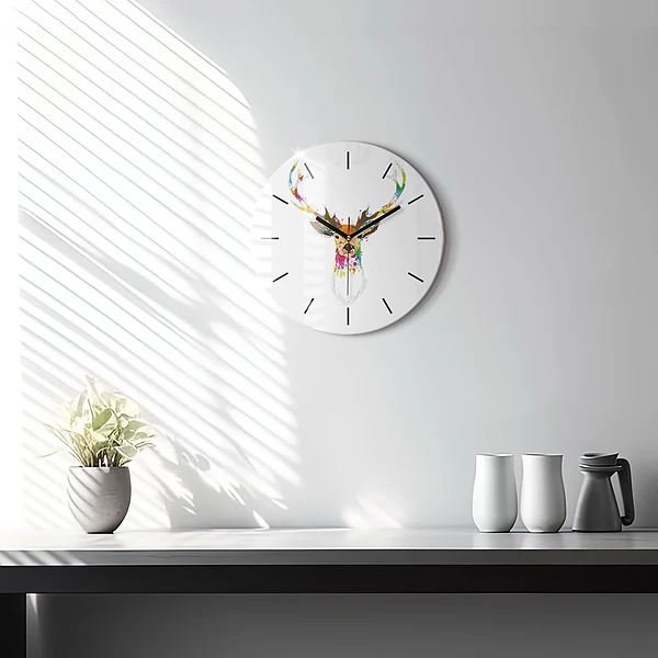 Wanduhr rund mit motiv Kopf eines farbigen Hirsches