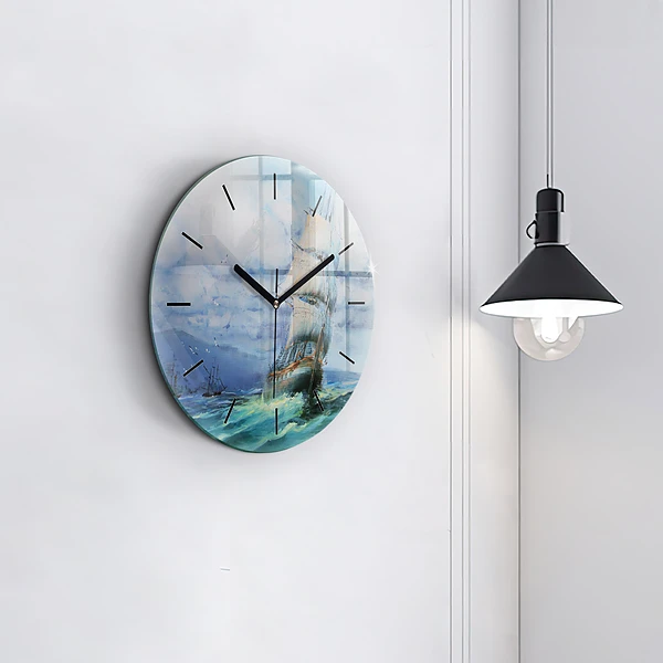 Wanduhr rund Schiff auf dem Wasser