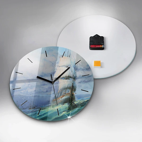 Wanduhr rund Schiff auf dem Wasser