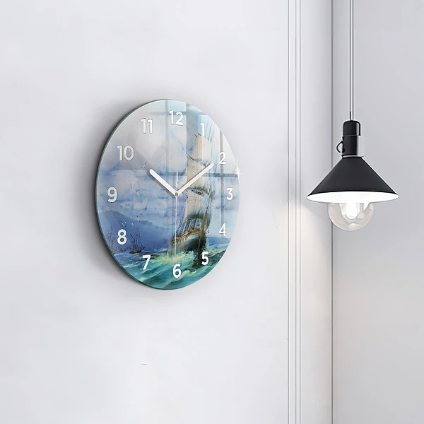 Wanduhr rund Schiff auf dem Wasser