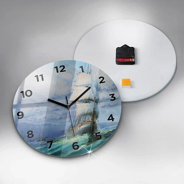 Wanduhr rund Schiff auf dem Wasser