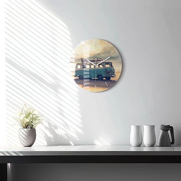 Wanduhr glas rund Camper am Strand