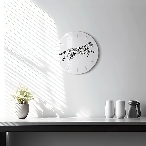 Wanduhr glas rund Silhouette eines Panthers