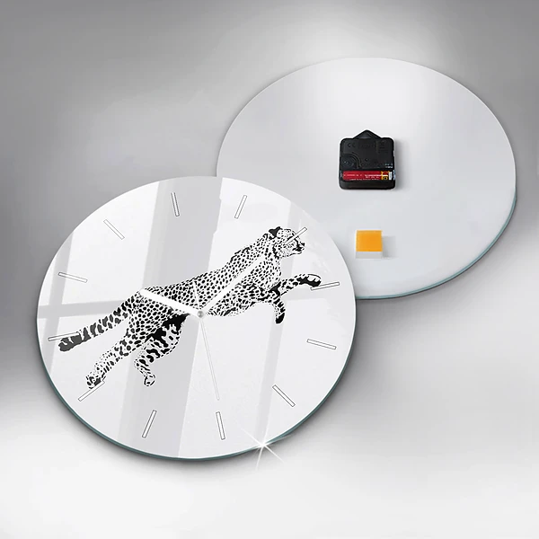 Wanduhr glas rund Silhouette eines Panthers