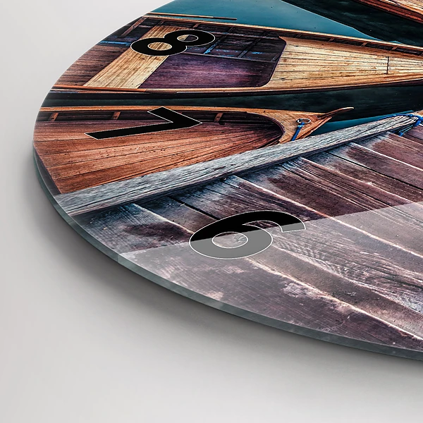 Wanduhr rund Plattform und See