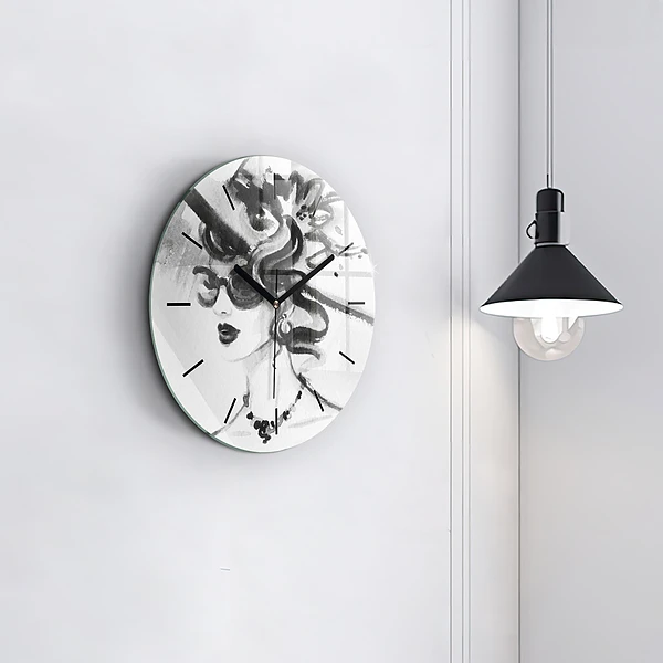 Wanduhr rund Modische Frau