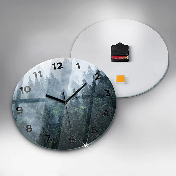 Wanduhr rund mit motiv Neblige Berglandschaft