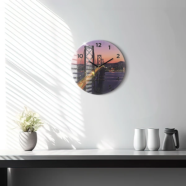 Wanduhr rund Sonnenuntergang in den USA