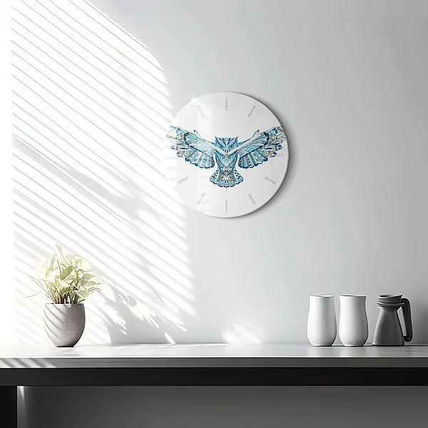 Wanduhr rund Eule im Flug