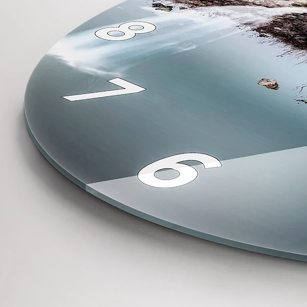 Wanduhr rund mit motiv Fliegende Insel Wasserfall