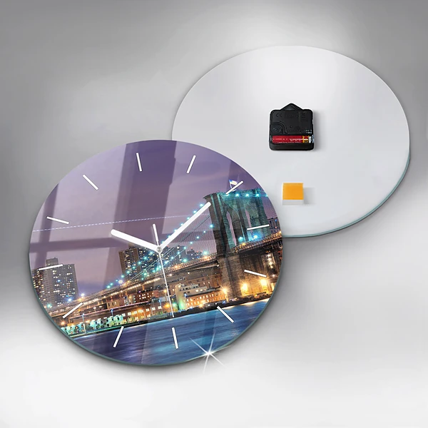 Wanduhr glas rund Brooklyn Bridge und East River