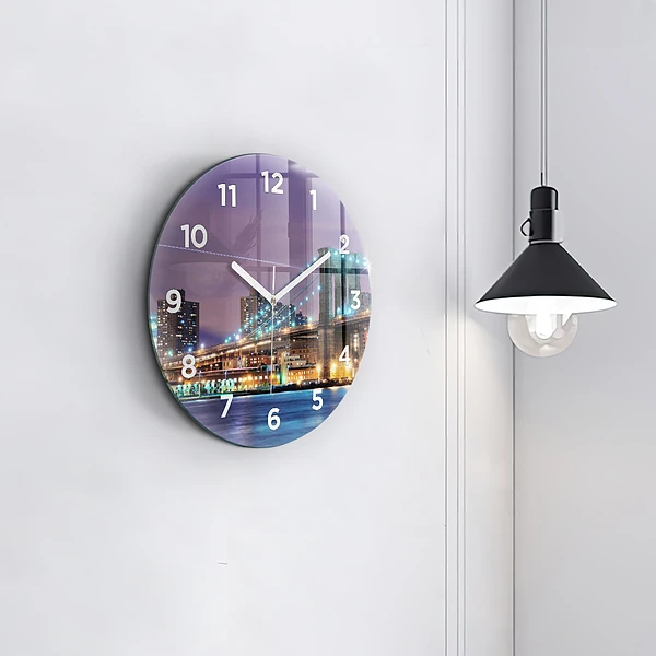 Wanduhr glas rund Brooklyn Bridge und East River