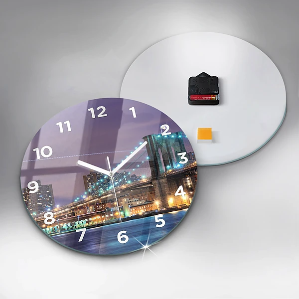 Wanduhr glas rund Brooklyn Bridge und East River