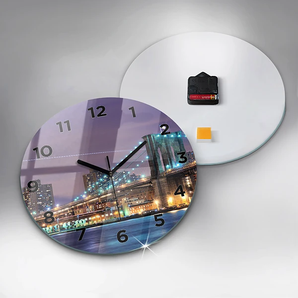 Wanduhr glas rund Brooklyn Bridge und East River