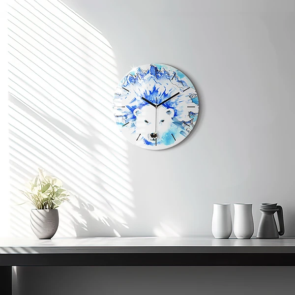 Wanduhr glas rund Bär auf einem Hintergrund aus Eis