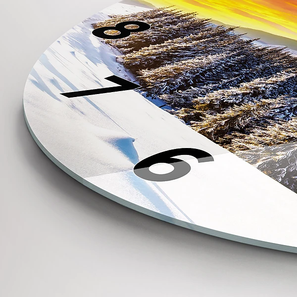 Wanduhr rund mit motiv Winterliche Berglandschaft
