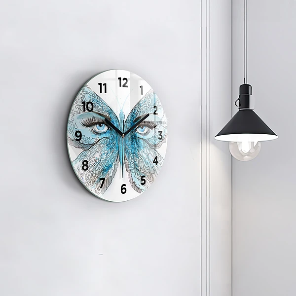 Wanduhr rund mit motiv Gesicht in Form eines Schmetterlings