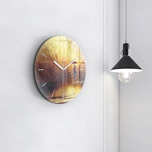 Wanduhr glas rund Frau mit Regenschirm