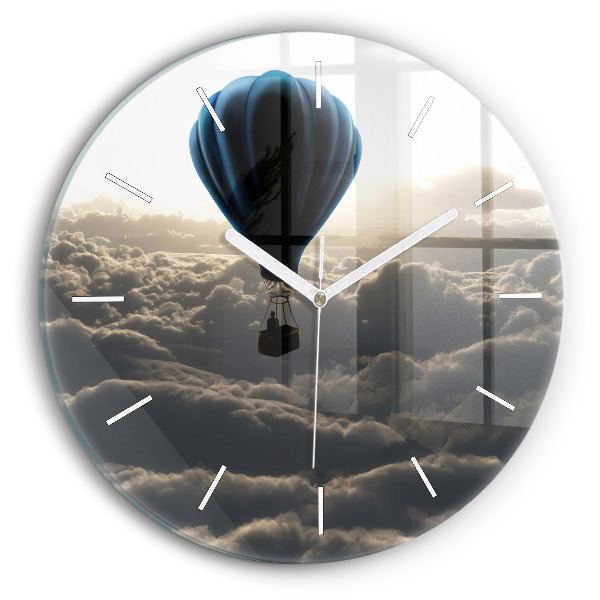 Wanduhr rund Luftballon am Himmel