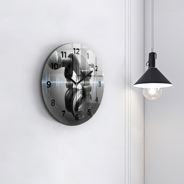Wanduhr glas rund Mikrofon und Kopfhörer
