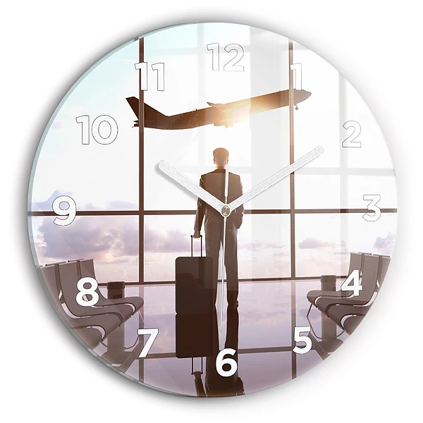 Wanduhr glas rund Mann auf dem Flughafen